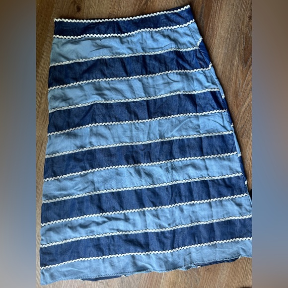 Anthropologie Let Me Be blue denim skirt with rickrack. Size XL - Picture 8 of 8